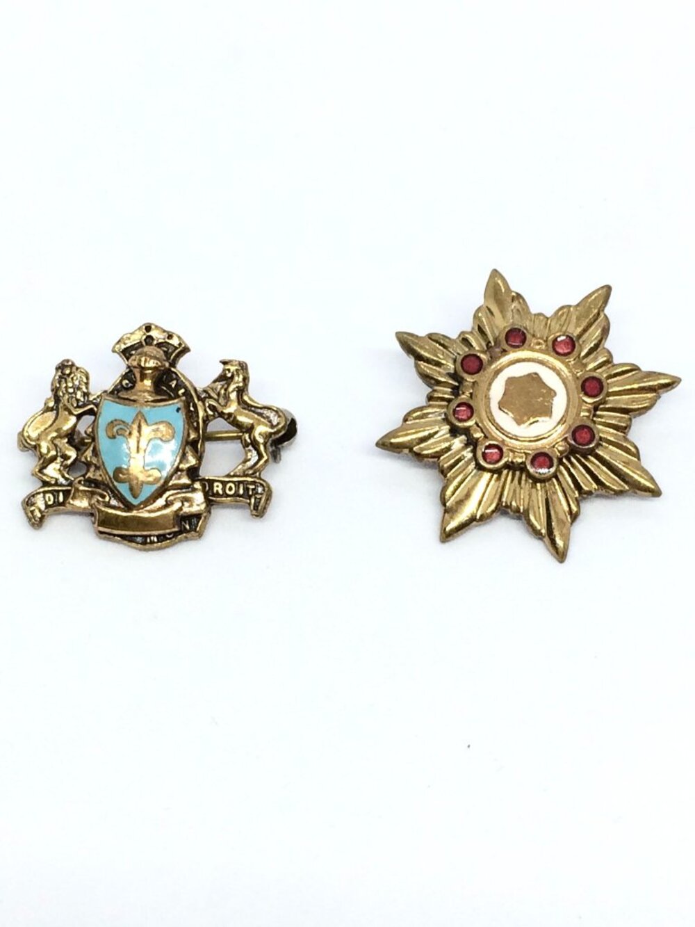 VINTAGE HERALDIC CREST British French Enamel Lion Horse Gold Tone Brooch Lot